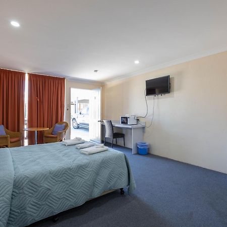 Alexander Motel Warwick Zewnętrze zdjęcie