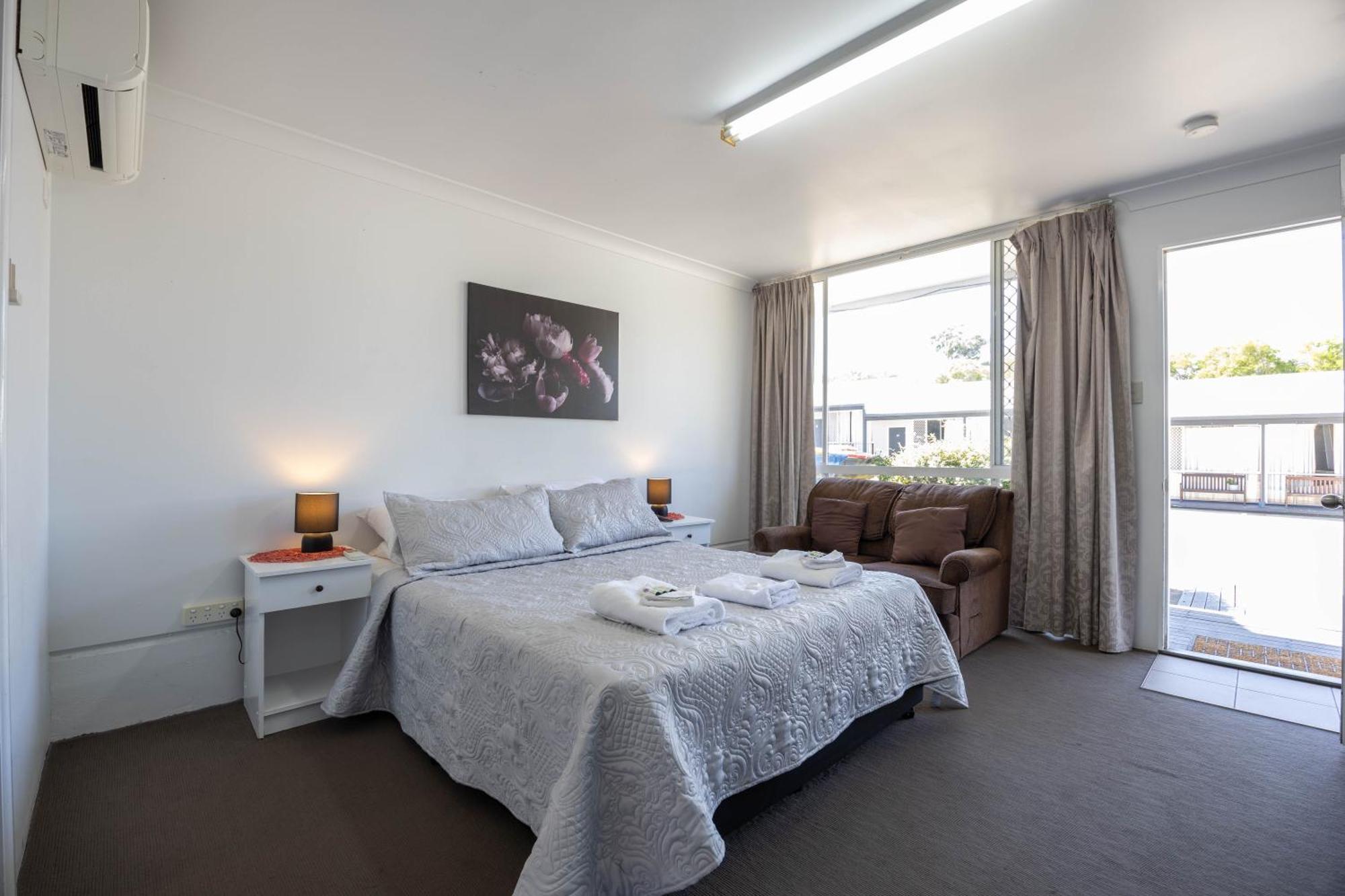 Alexander Motel Warwick Zewnętrze zdjęcie