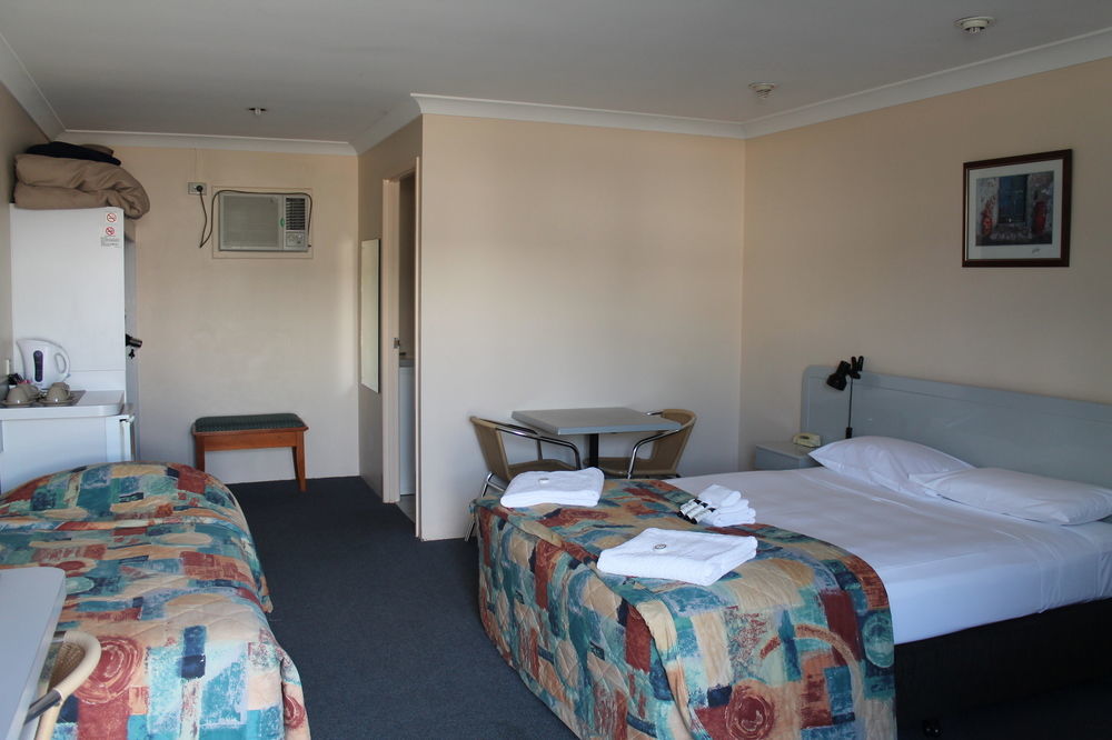 Alexander Motel Warwick Zewnętrze zdjęcie