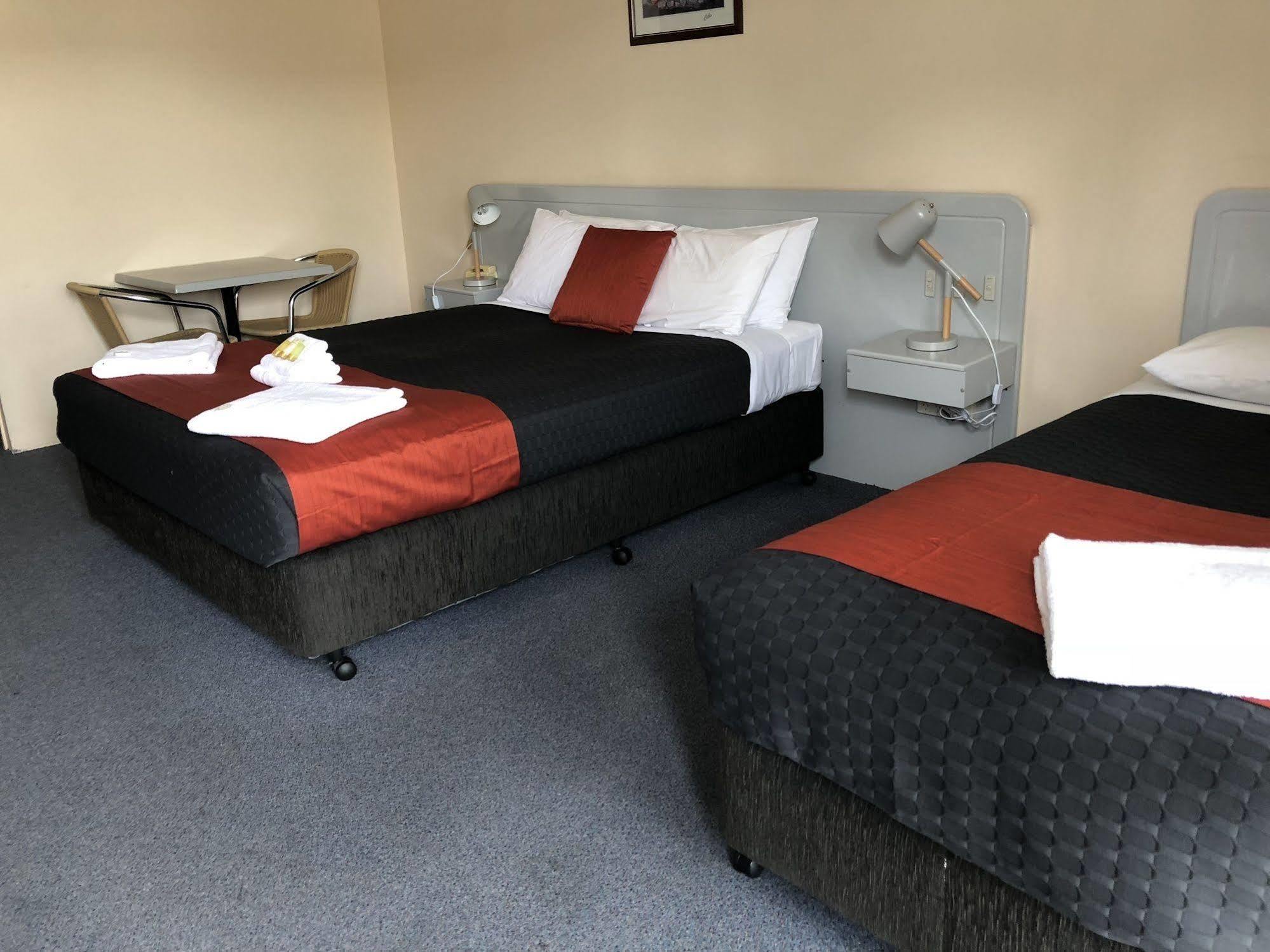 Alexander Motel Warwick Zewnętrze zdjęcie