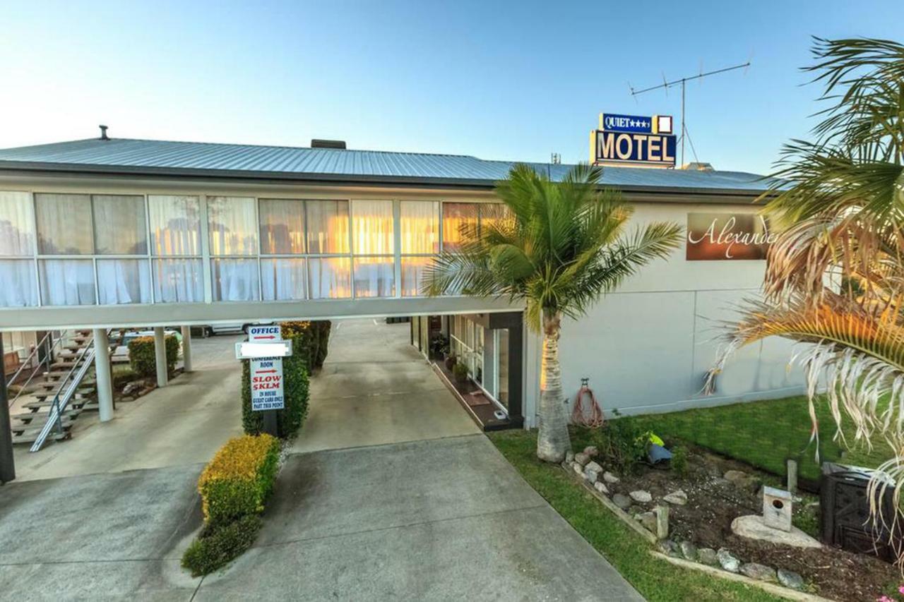 Alexander Motel Warwick Zewnętrze zdjęcie